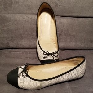 Adorable Pink & Black Flats